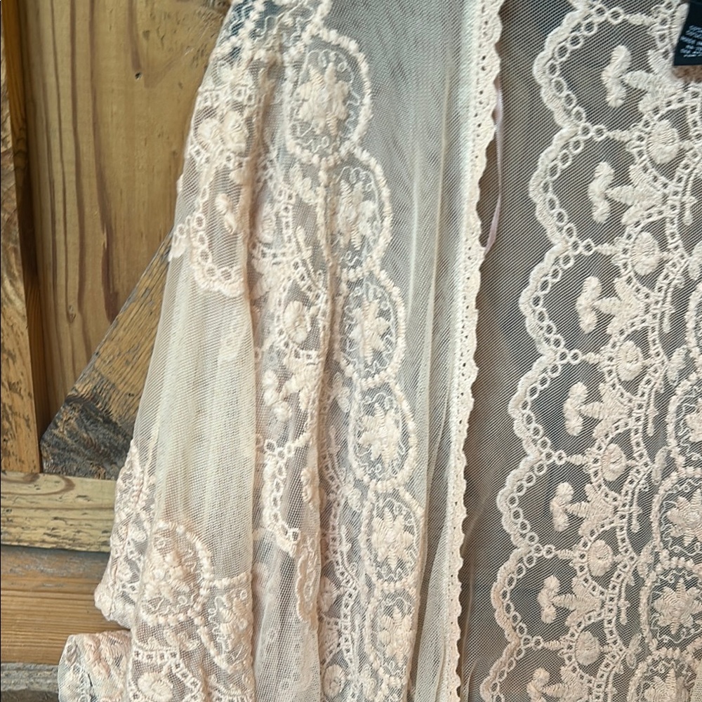 Beautiful Rue 21 Lace Cardigan - Picture 4 of 5